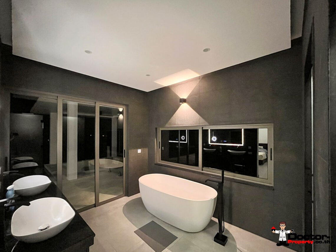 New 3 Bedroom Pool Villa with Sea View Villa in Maenam, Koh Samui – For Sale